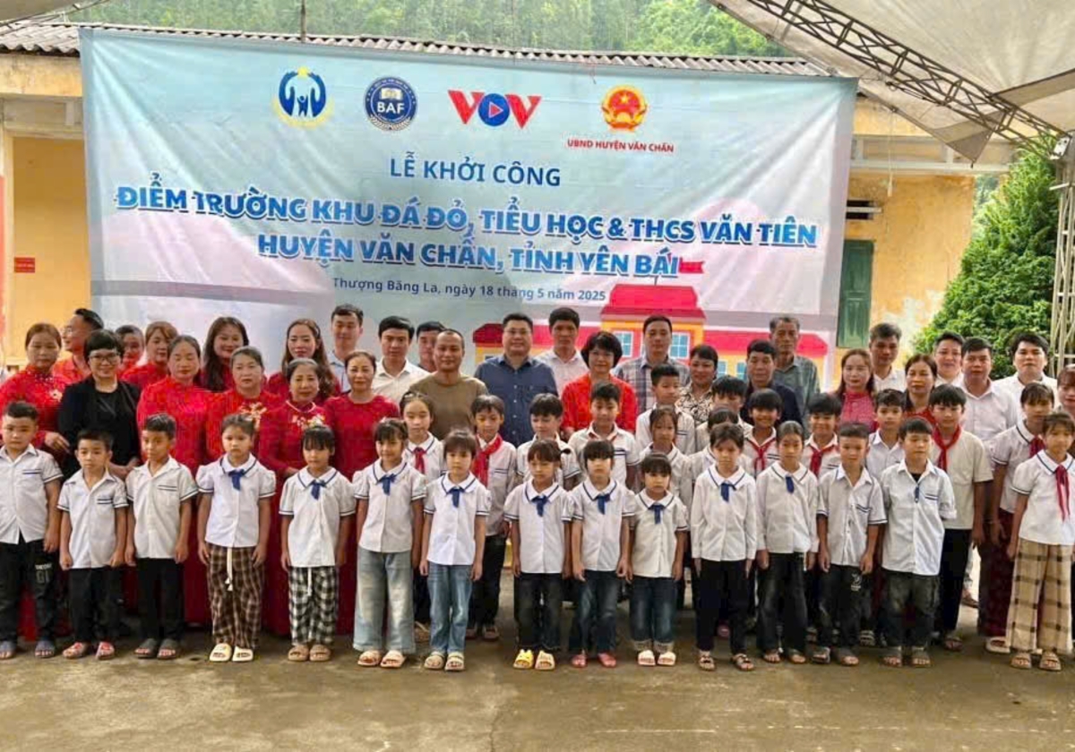 XÂY TRƯỜNG CHO EM